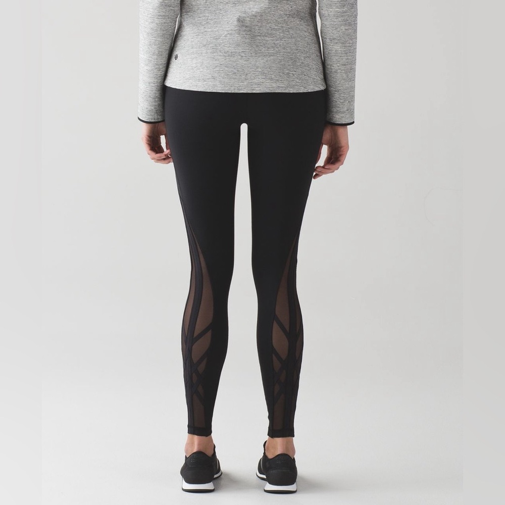 Lululemon Essential Rhythm Pant size 6